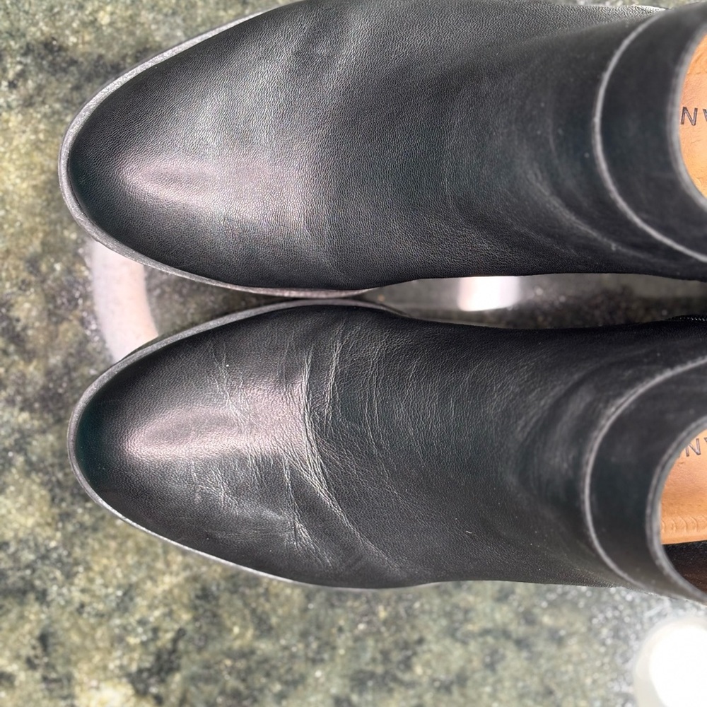 Lucky Brand Black Ankle Booties Sleek Design